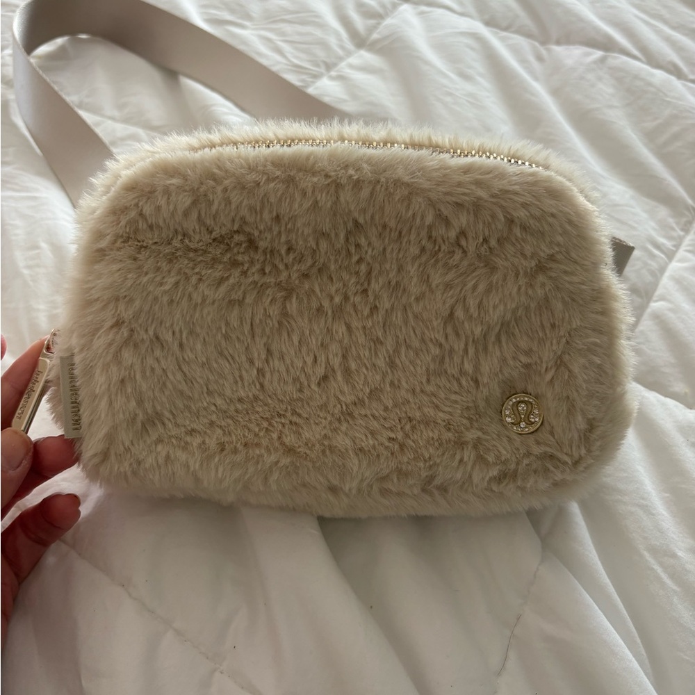 Lululemon Crossbody Bag - Cream